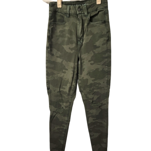 American Eagle distressed camo high rise jeggings - Picture 1 of 5